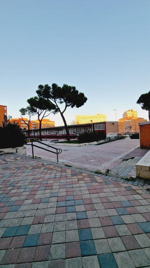 Apartamento Almendrales Madrid Exterior foto